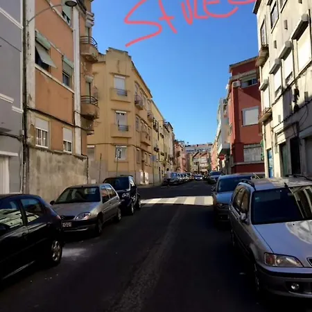 Lejlighed Sunny In A Typical Neighborhood