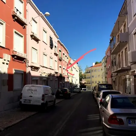 Sunny In A Typical Neighborhood Lejlighed *