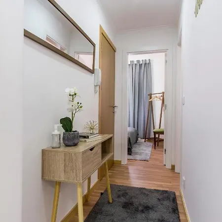 Sunny In A Typical Neighborhood *